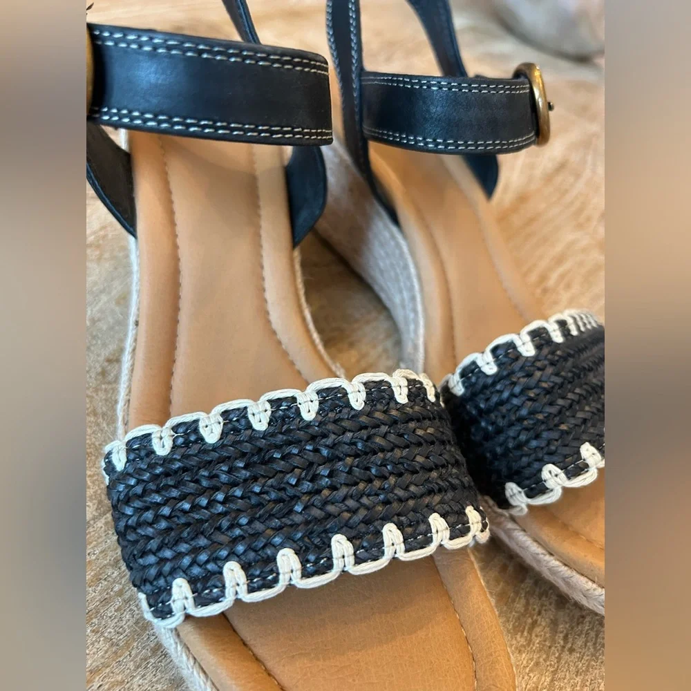 Söfft Black Woven Front Ankle-Strap Wedge Sandal - Picture 4 of 5